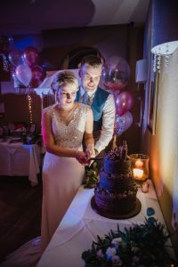 newlyweds cake the cake