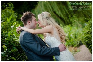 newlyweds cuddle