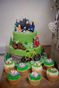 wedding cake with outdoor theme
