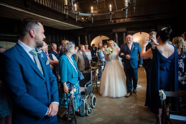 bride enters with dad