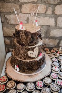 old barn esholt wedding cake