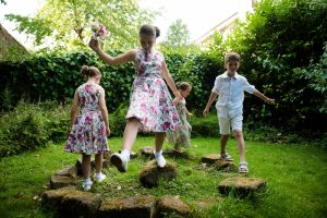 kids play in the gardens