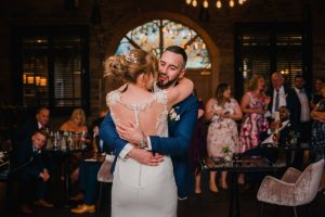 Couple dancing at Manor HOuse